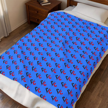 Blue Candy Cane Pattern Velveteen Plush Blanket — Cozy Holiday Throw